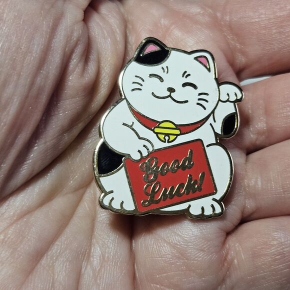 **Final Sale** Real Sic Gold Tone White And Black Enamel Good Luck Cat Pin - Picture 1 of 10